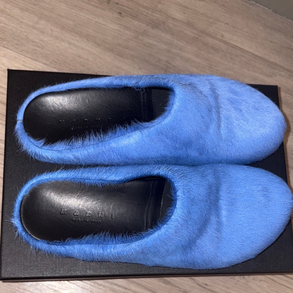Marni Women's Vibrant Blue Fur Slippers